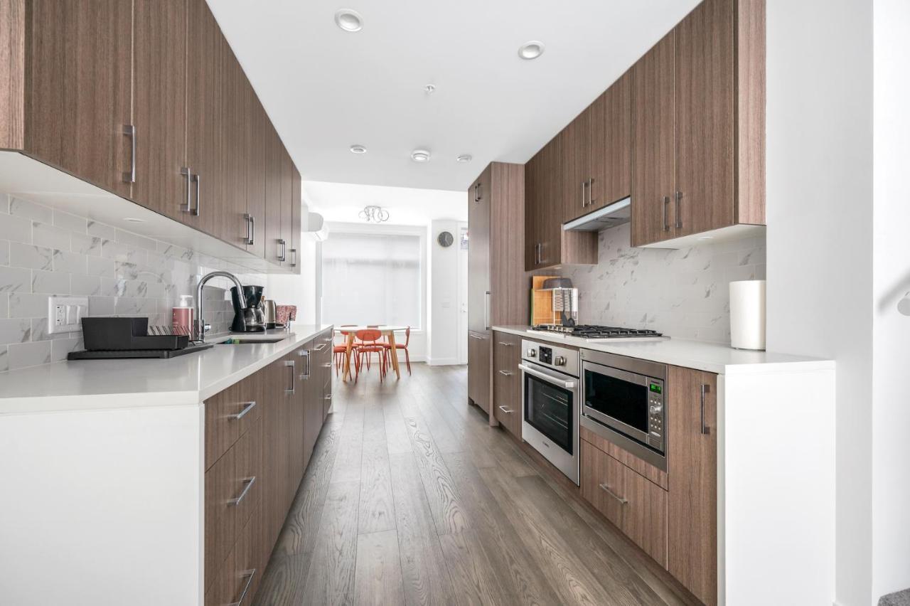Villa New 3Bd Townhouse Near Qe Park Vancouver Exterior foto